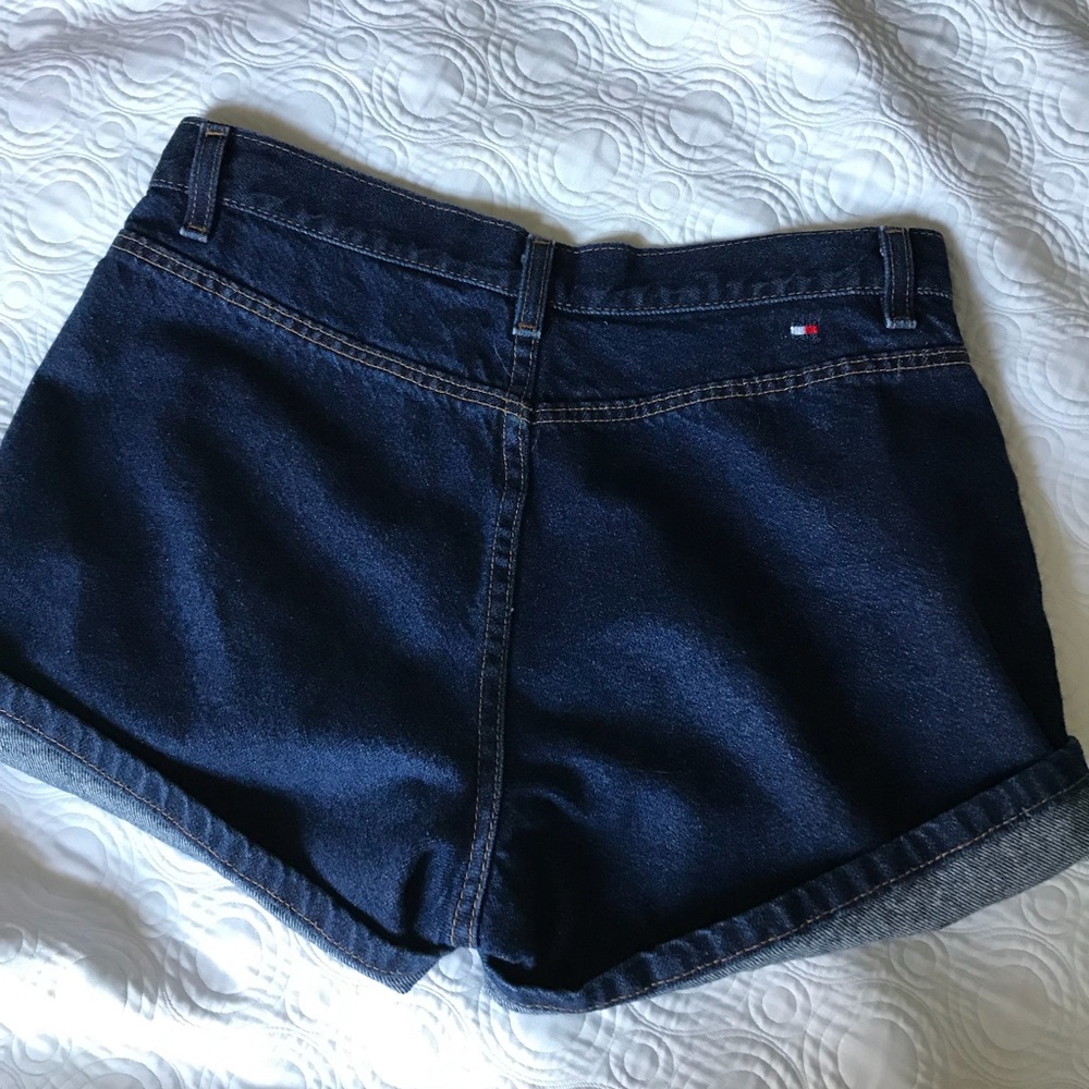 SOLD Pre-β€οΈTommy Hilfiger Highrise Short - Picture 4 of 6